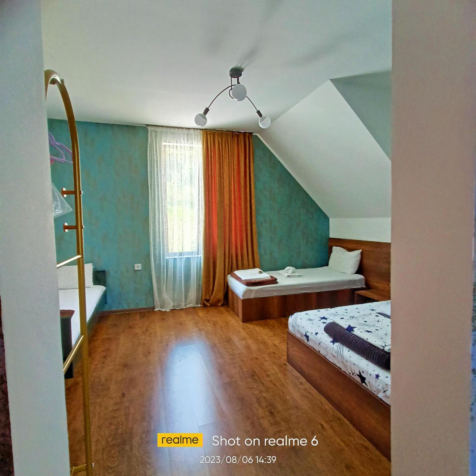 House B&B Mestia Extérieur photo