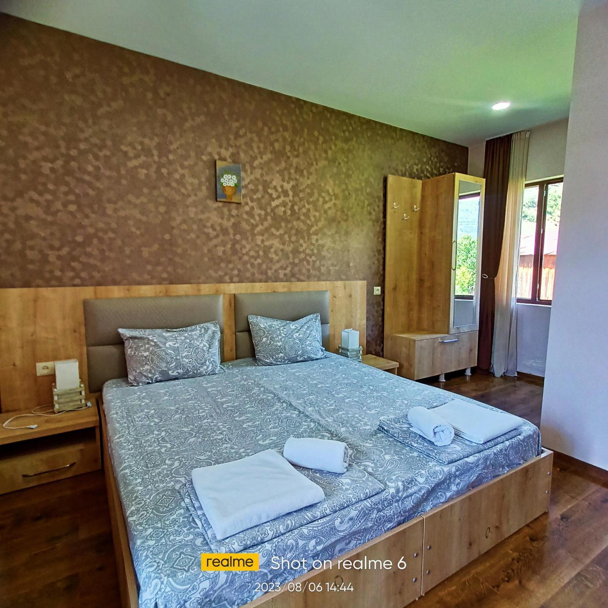 House B&B Mestia Extérieur photo