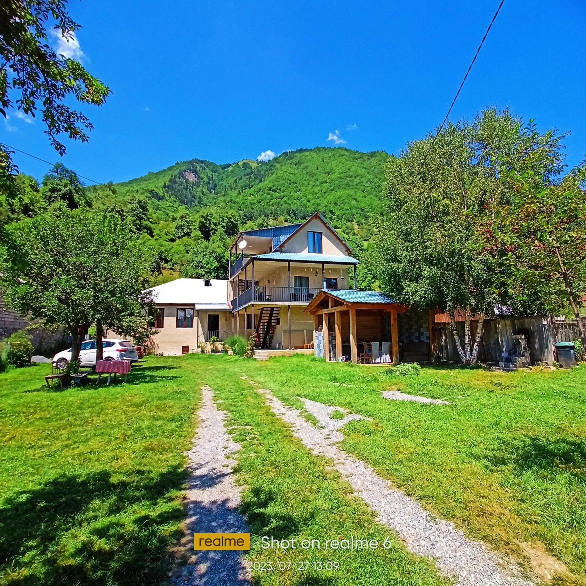 House B&B Mestia Extérieur photo