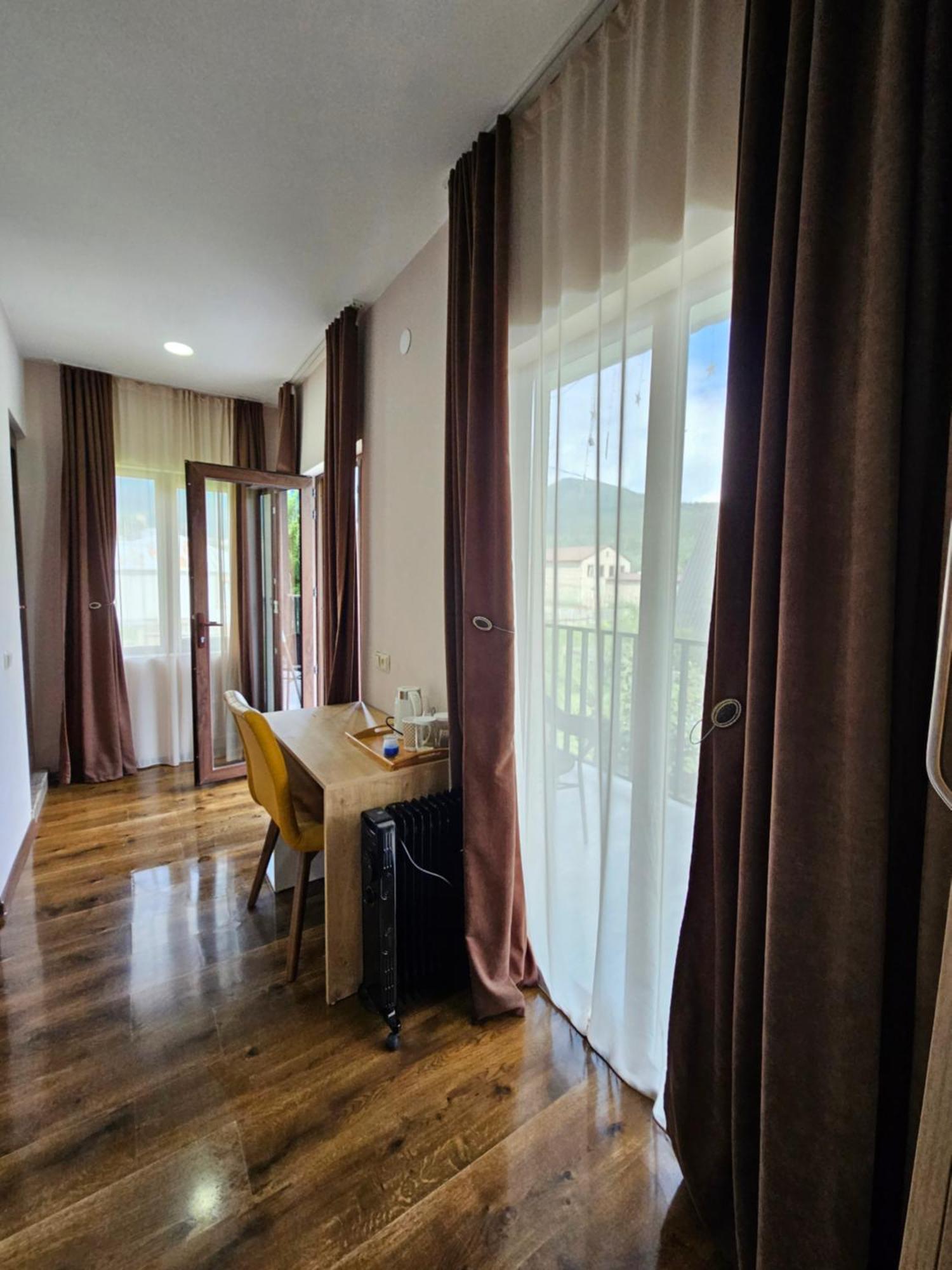House B&B Mestia Extérieur photo